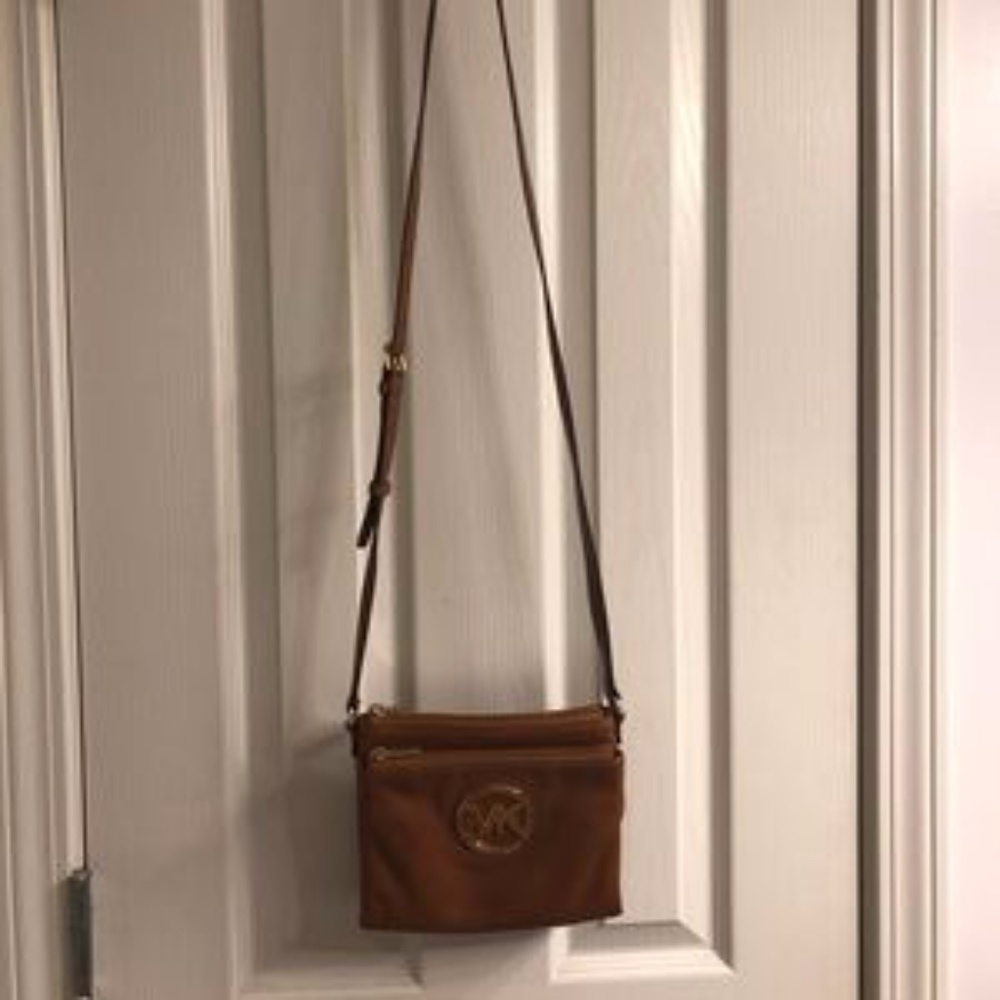 MICHAEL KORS SMALL TAN CROSSBODY WALLET PURSE